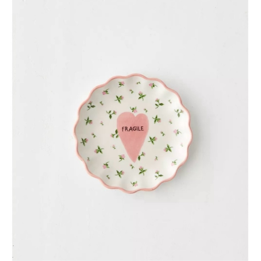 Urban Outfitters Icon Catch - All Dish size 4”